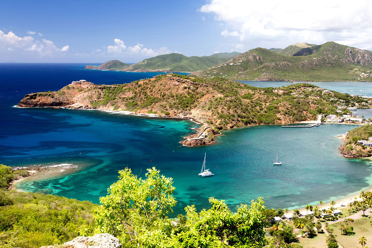 Chương trình định cư Antigua và Barbuda theo diện Đầu tư bất động sản