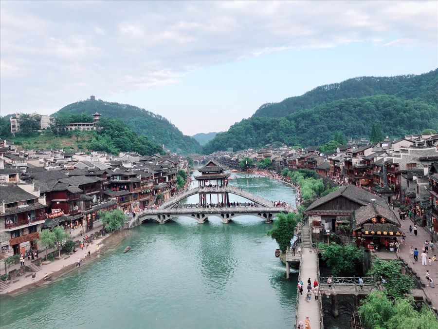 Du Lịch Trung Quốc: Khám Phá Phượng Hoàng Cổ Trấn Top Ten Travel