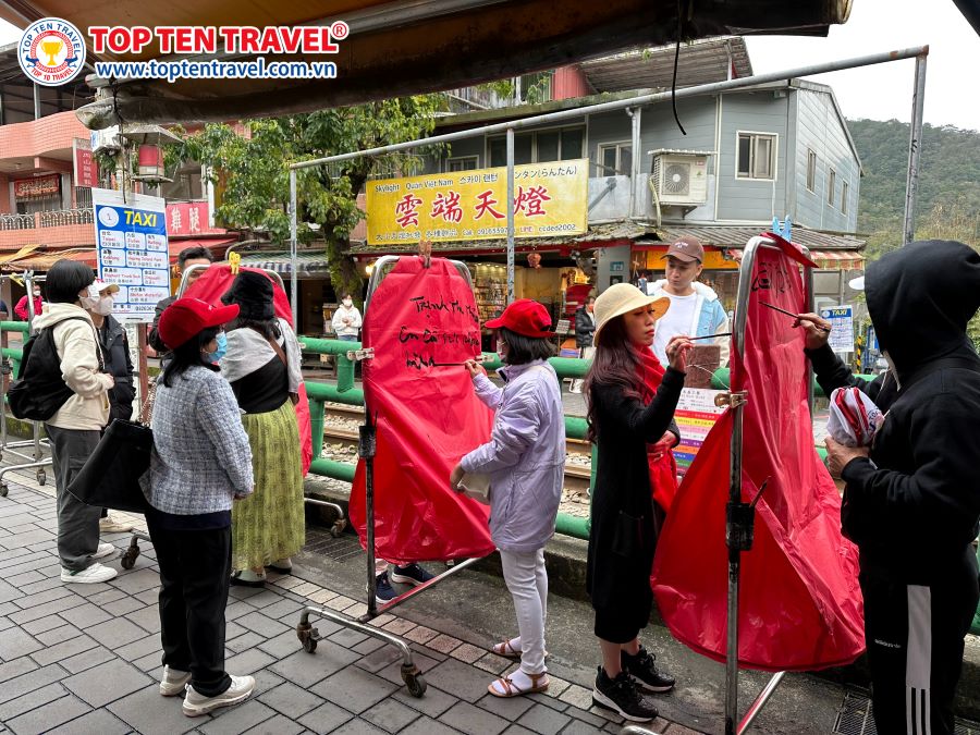 Du Lịch Đài Loan Bay 5 Sao: Cao Hùng - Đài Trung - Đài Bắc 5N4D