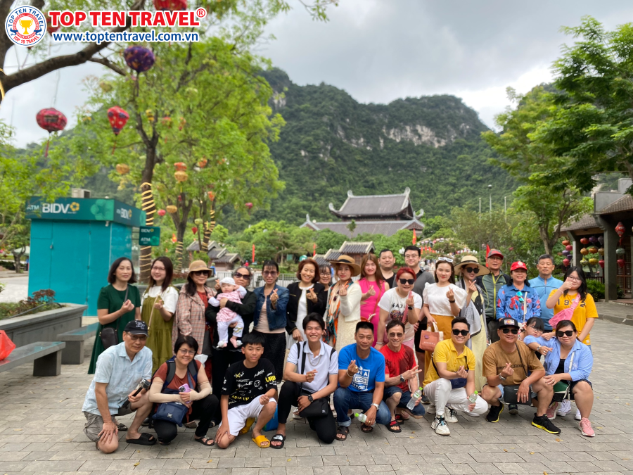 Đoàn Khách Top Ten Travel tham quan du lịch miền bắc
